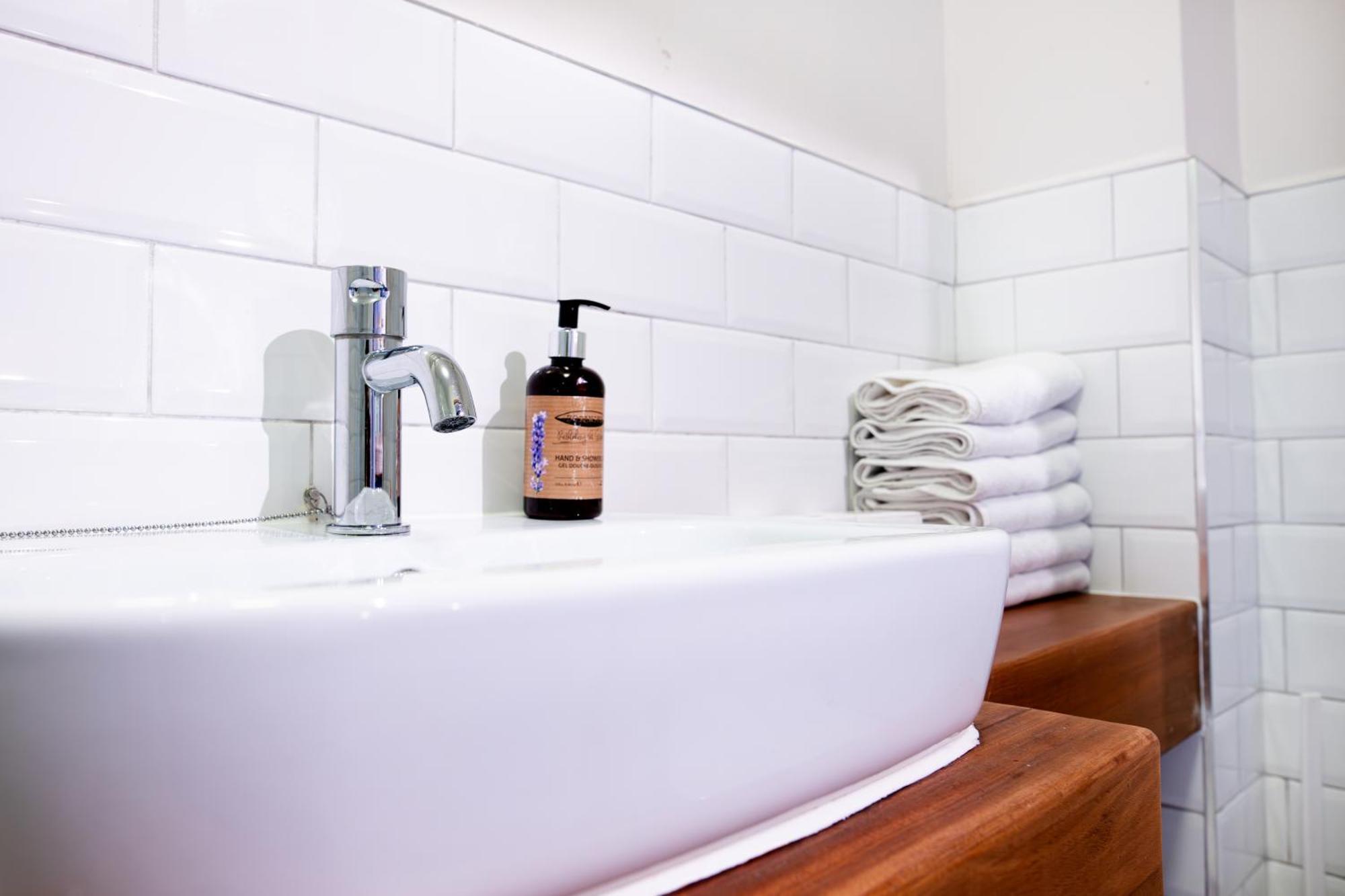 The Nest Boutique Hostel Galway Bagian luar foto