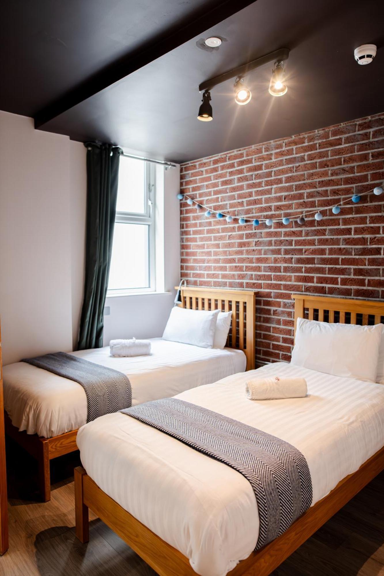 The Nest Boutique Hostel Galway Bagian luar foto