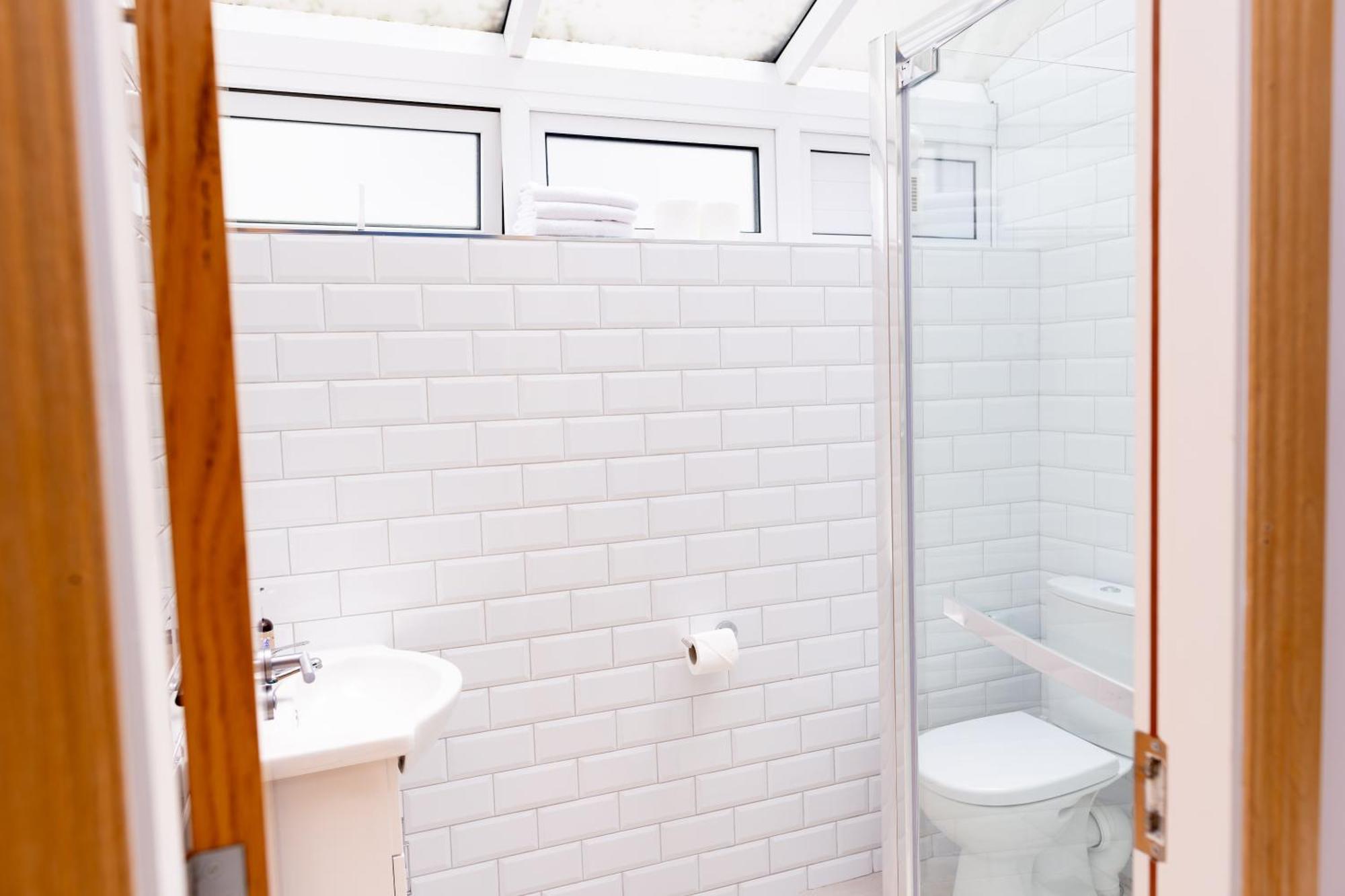 The Nest Boutique Hostel Galway Bagian luar foto