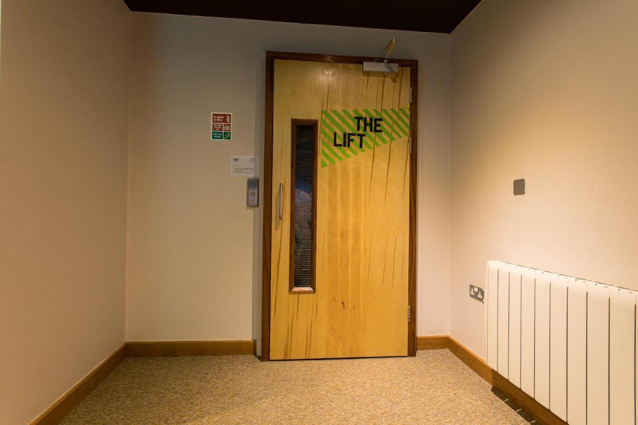 The Nest Boutique Hostel Galway Bagian luar foto
